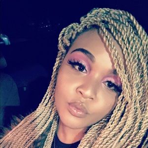 Meet your Posher, Brittany